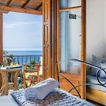 Panorama Skopelos Pensionat *